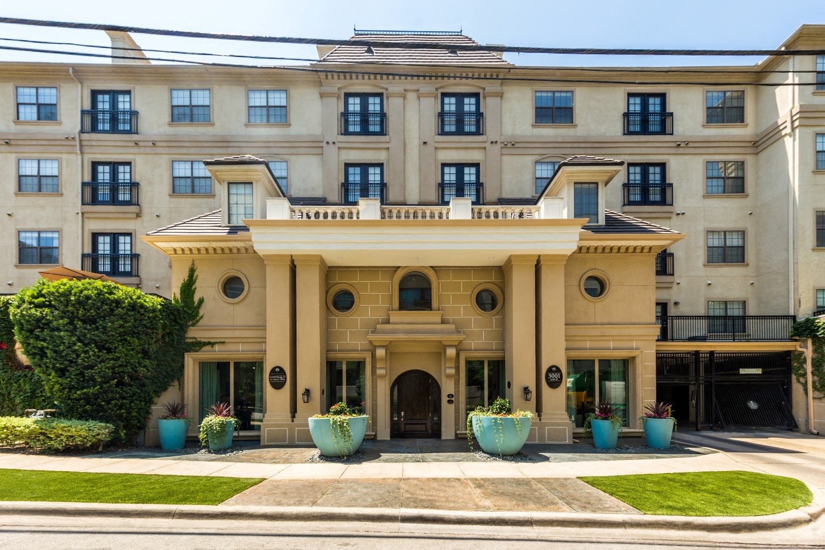 Photos and Video of Vines at Turtle Creek in Dallas, TX